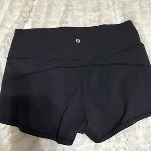 short Lululemon biker shorts